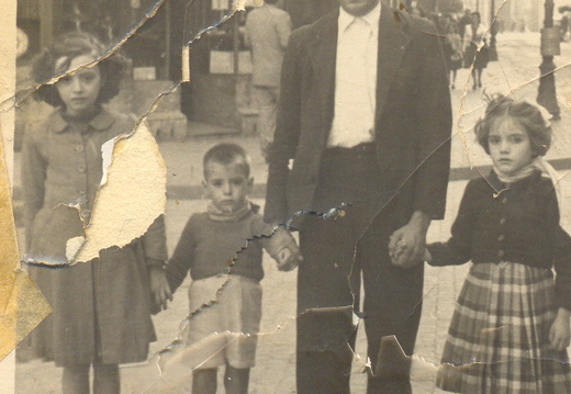 R-D 031 Francisco Subias e hijos - Delfina. Paco y Eva-  en Zaragoza 40s