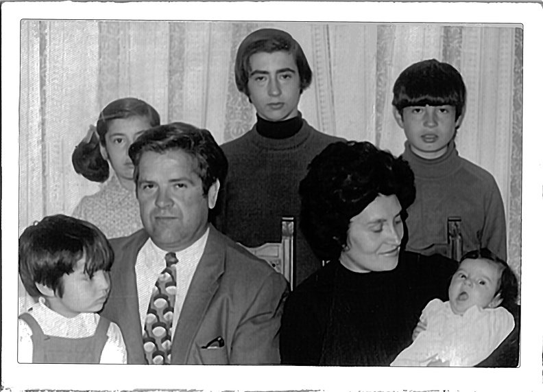 Familia numerosa de hace 33 años.jpg